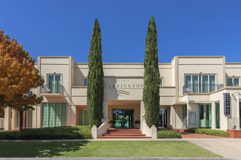 The Carrington Hotel - Accommodation Main Beach 0