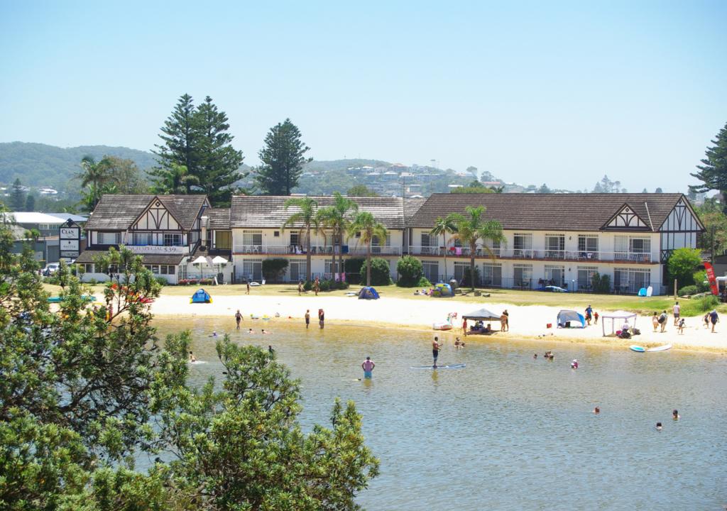  Accommodation Main Beach