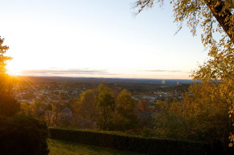 The Daylesford Hotel - Accommodation Main Beach 2
