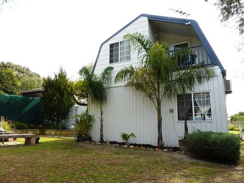 The Doo Drop Inn - Accommodation Main Beach 2