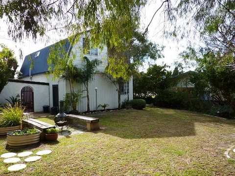 The Doo Drop Inn - Accommodation Main Beach 3