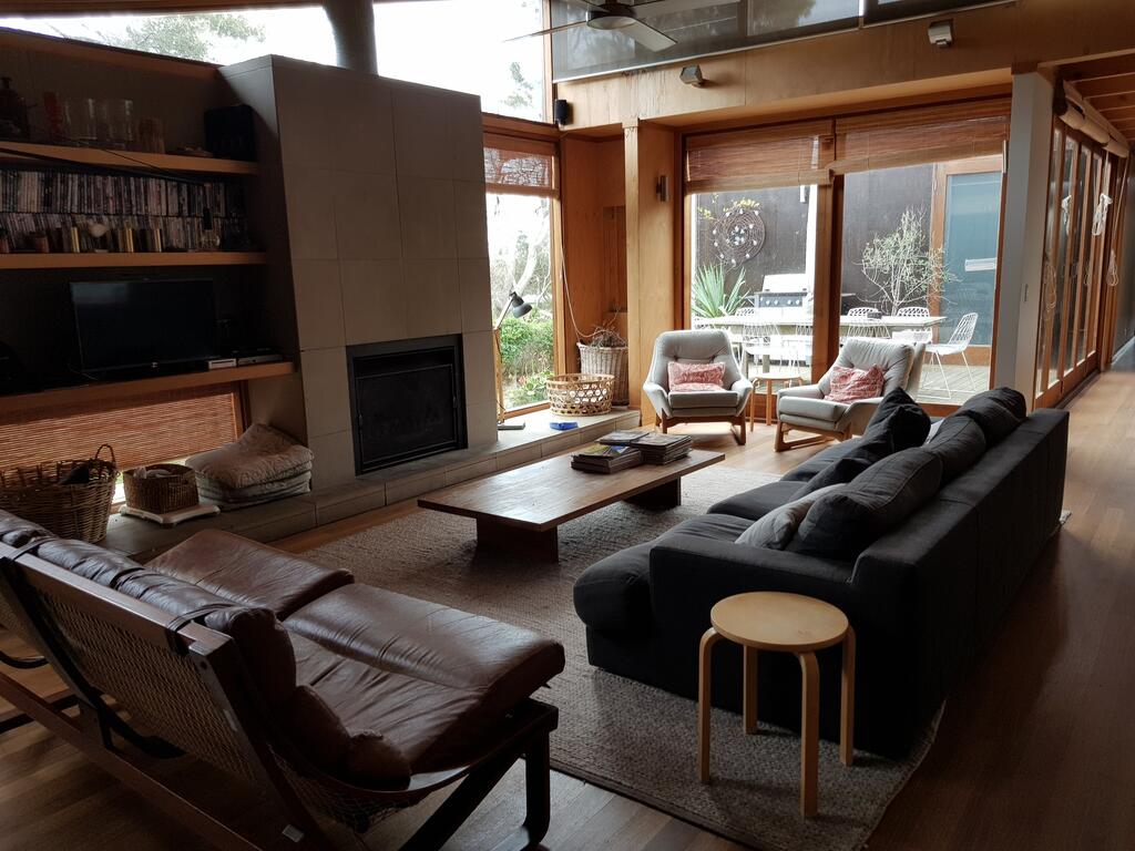 Taroon VIC Accommodation Main Beach