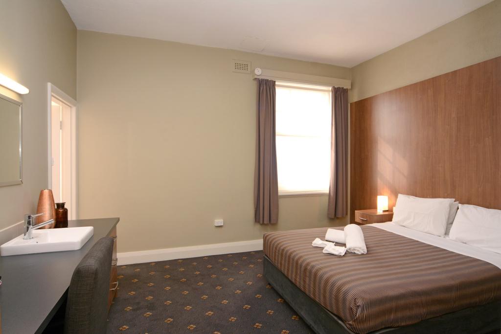 Kindred TAS Accommodation Main Beach