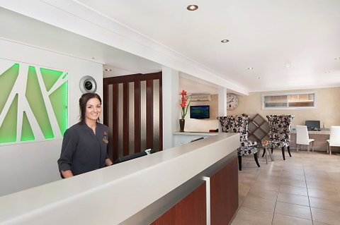 The Galaxy Motel - Accommodation Main Beach 3