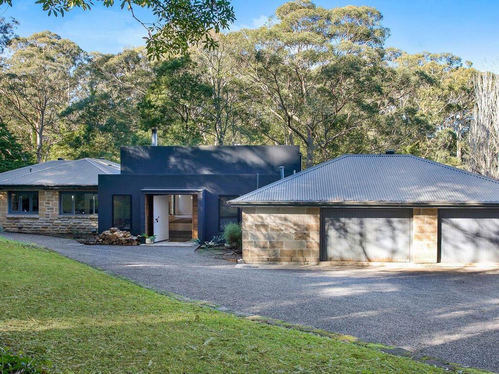 Bundanoon NSW Accommodation Main Beach