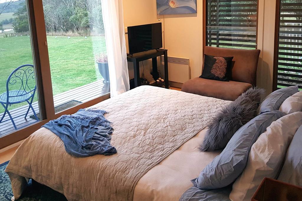 Aldoga ACT Accommodation Main Beach