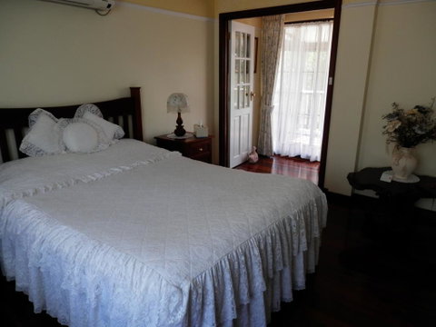The Hideaway Luxury B&B Retreat - Accommodation Main Beach 0