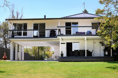 The Jetty At Culburra Beach - Pet Friendly Waterfront - Accommodation Main Beach 0