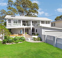 THE LAKE HOUSE - WiTH SWIMMING POOL - Accommodation Main Beach