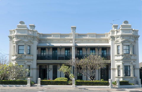 The Lurline Randwick - Accommodation Main Beach 2
