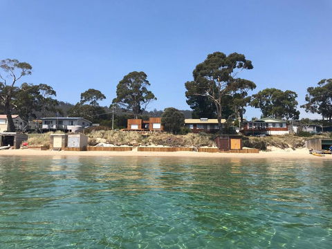 The Nebraska Retreat - Accommodation Main Beach 2