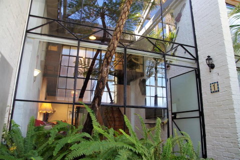 The Old Joyce Factory Loft Apartment - Accommodation Main Beach 2