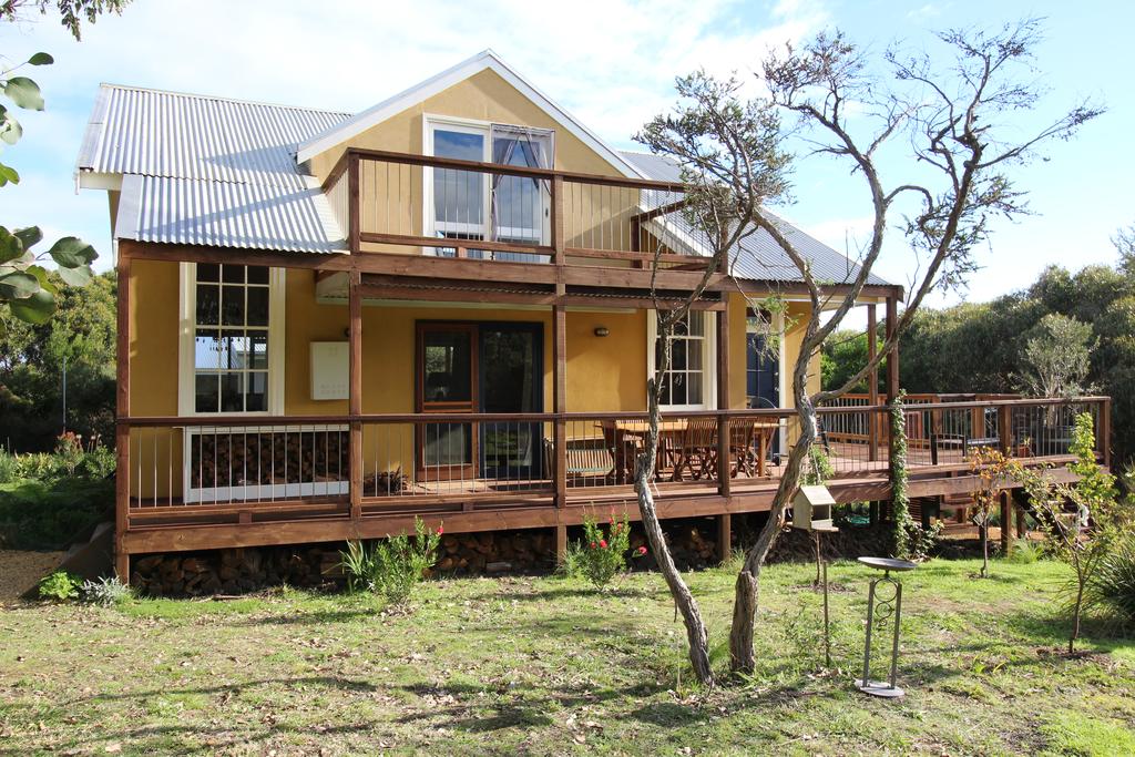 Taroon VIC Accommodation Main Beach