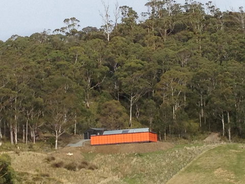 The Orange House - Accommodation Main Beach 1