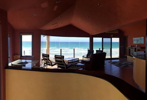 The Penthouse - Accommodation Main Beach 0