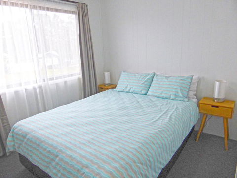 The Relax Shack @ Culburra Beach Sleeps 7 - Accommodation Main Beach 3