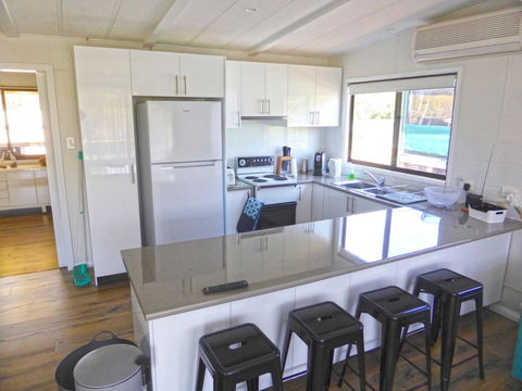 The Relax Shack @ Culburra Beach Sleeps 7 - Accommodation Main Beach 1