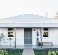 The Repose - Boutique Cottage - Accommodation Main Beach