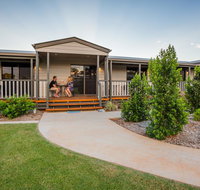 The Rocks Motel - Accommodation Main Beach