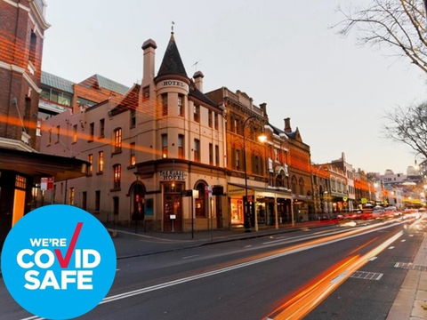 The Russell Hotel - Accommodation Main Beach 0