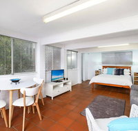 The Secret Garden - 7a Cadell St - Accommodation Main Beach