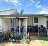 The Shack - Accommodation Main Beach