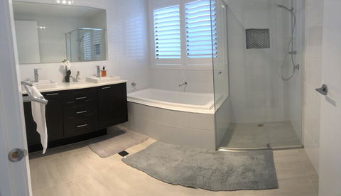 The Sirens Sydney - Accommodation Main Beach 2