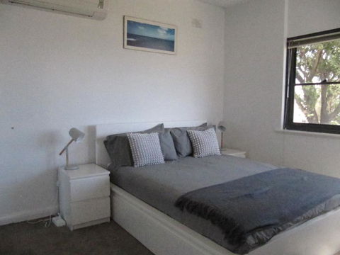 The Somerton Beach Retreat - Accommodation Main Beach 2