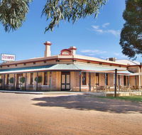 The Standpipe Golf Motor Inn - Accommodation Main Beach