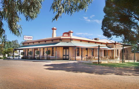 The Standpipe Golf Motor Inn - Accommodation Main Beach 0