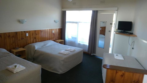 The Terang Motor Inn - Accommodation Main Beach 2