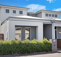 The Townhouse - Accommodation Main Beach