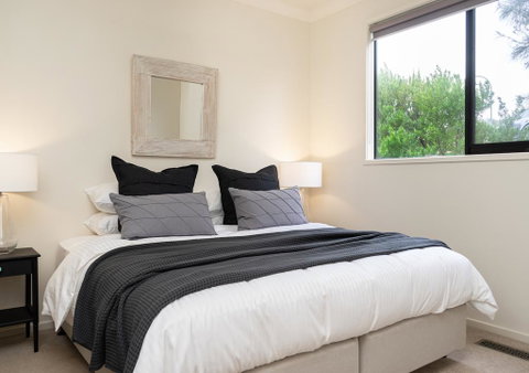 The Turnberry - Accommodation Main Beach 3