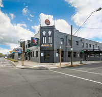 The Union Club Hotel - Accommodation Main Beach