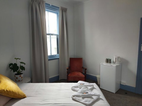 The Victoria Bathurst - Accommodation Main Beach 2