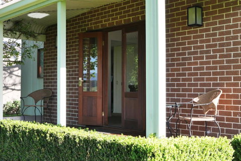 The Willows B N B - Accommodation Main Beach 3