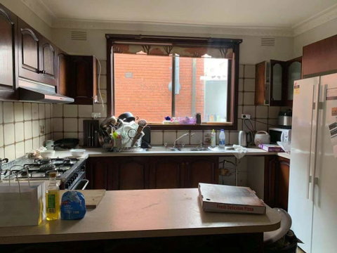 Thomastown Antique House Room 5 - Accommodation Main Beach 1