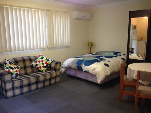 Thornleigh Garden View, Comfortable & Tranquil - Accommodation Main Beach 1