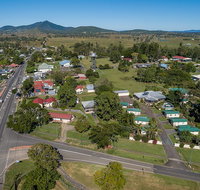Tiaro Tourist Stopover - Accommodation Main Beach