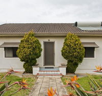 Time to Unwind - old style charm - Accommodation Main Beach