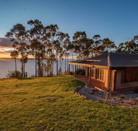 Tinderbox Cliff House - Accommodation Main Beach