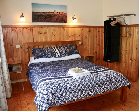 Tindoona Cottages - Accommodation Main Beach 1