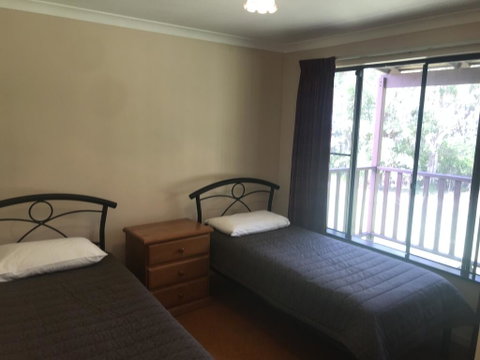 Tinglewood Cabins - Accommodation Main Beach 1