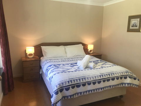 Tinglewood Cabins - Accommodation Main Beach 3