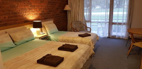 Tooleybuc Club Motor Inn - Accommodation Main Beach 2