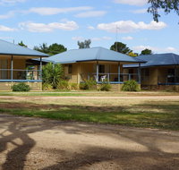 Tooleybuc River Retreat Villas - Accommodation Main Beach