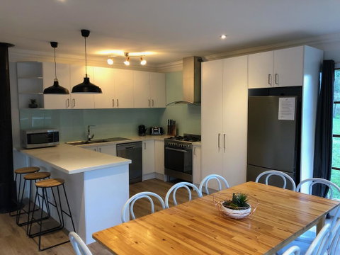 Toorongo River Chalets - Accommodation Main Beach 1