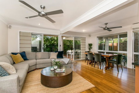 Tradewinds 4 - Accommodation Main Beach 0