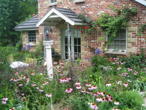 Trafalgar B&B - Accommodation Main Beach 2