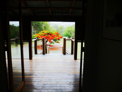 TRANQUILO BEACH HOUSE - Accommodation Main Beach 3